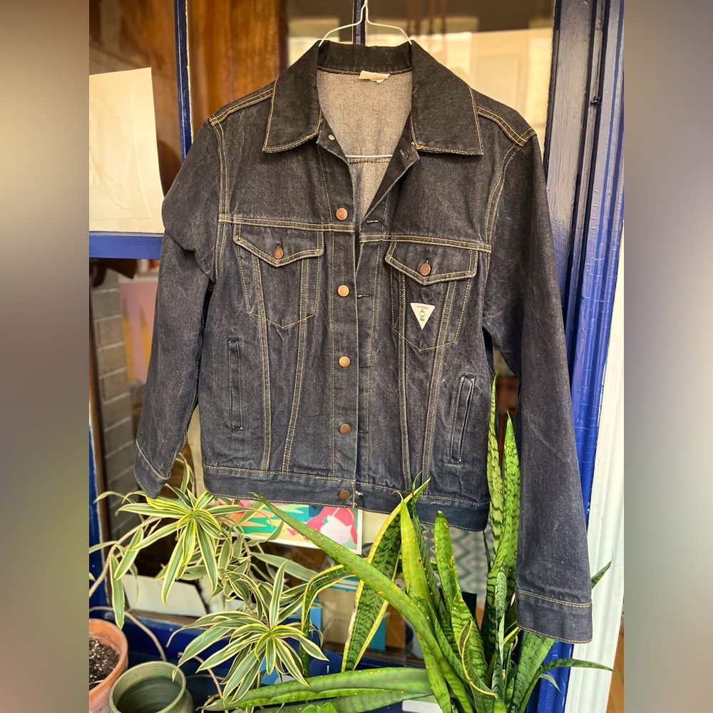 RARE vintage denim jacket — size 40